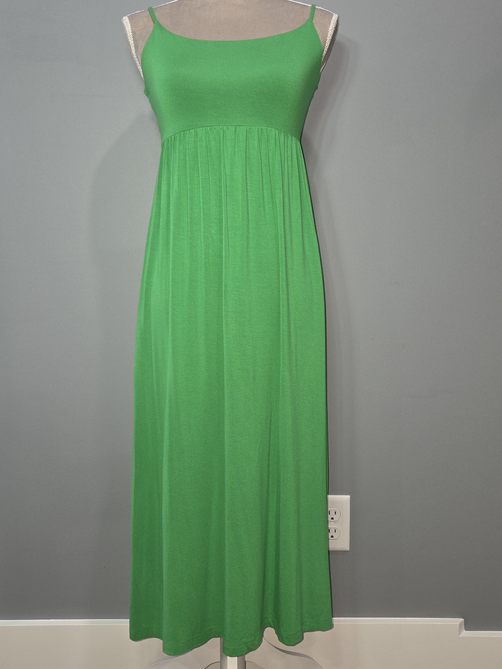 Simple Maxi Dress in Bright Green by Old Navy - M